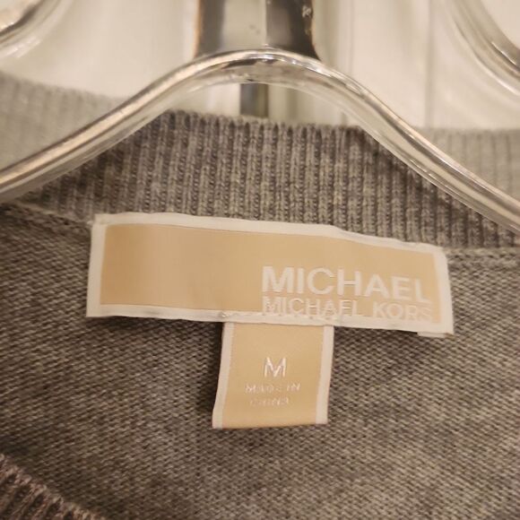 Michael Kors Women's Gray Scoopneck Sweater Size M NWOT - Picture 2 of 7